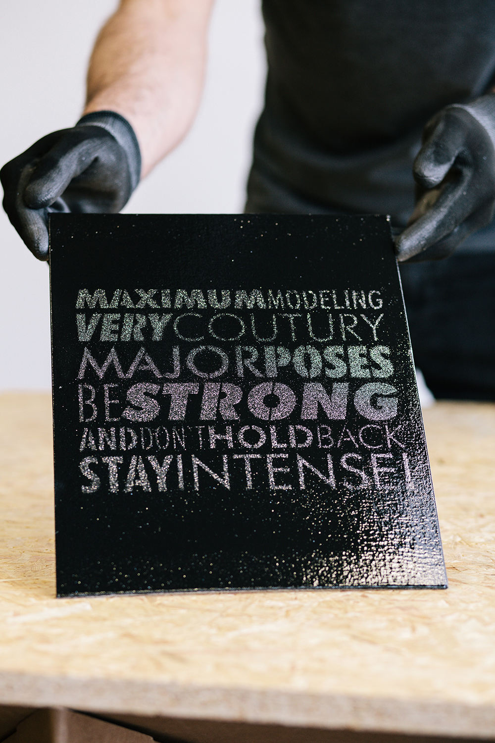 MO_GLITTER_-03 Montana GLITTER 400ml