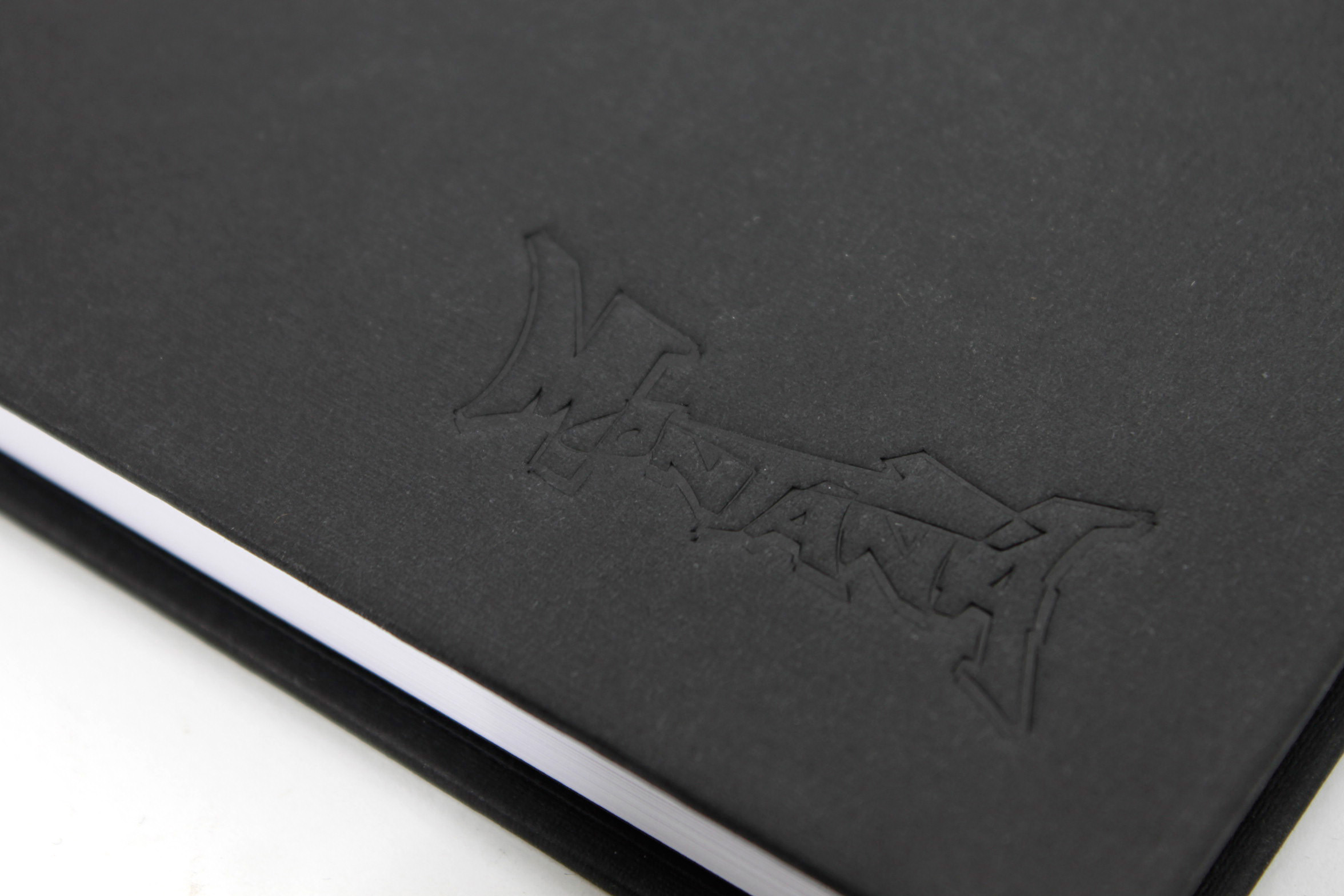 BOOK_MON_31X22_HOCH_Detail-05 Montana Blackbook A4
