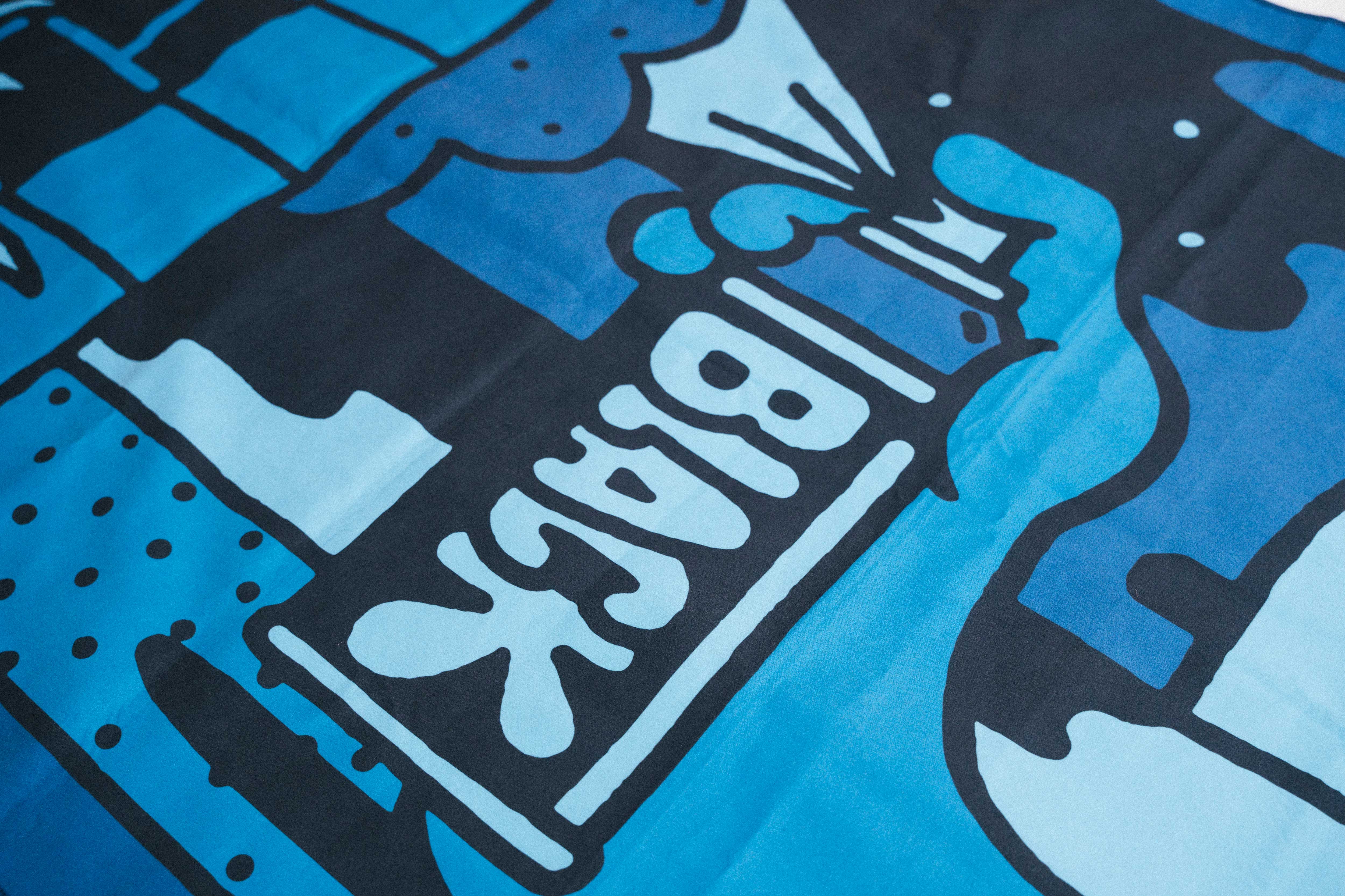 Montana Packable Microfibre Beach Towel – Spray Foot Montana Packable Microfibre Beach Towel – Spray Foot