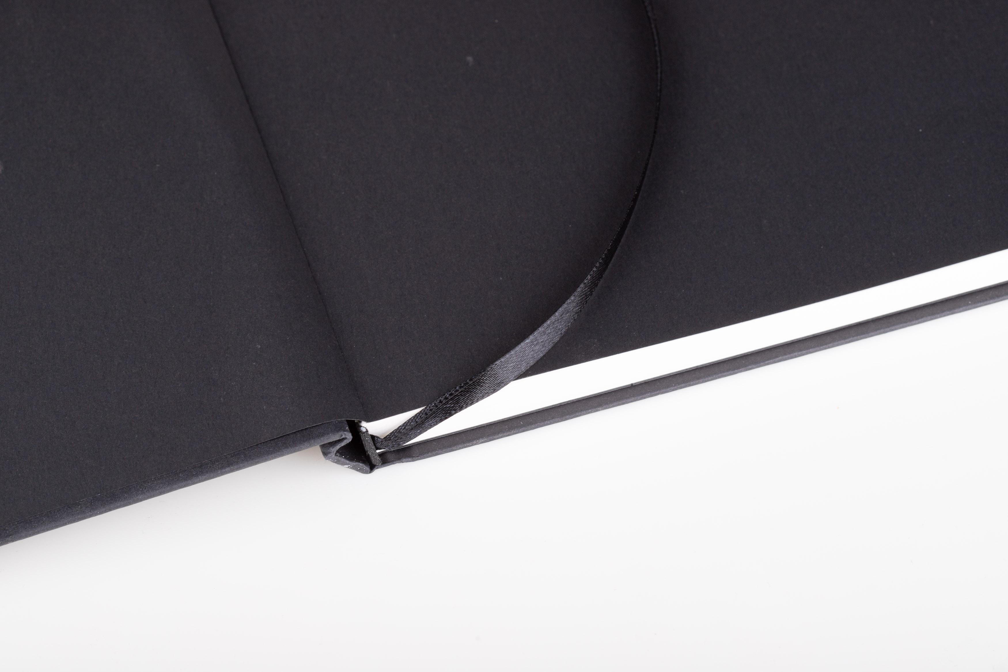 Montana Blackbook A4