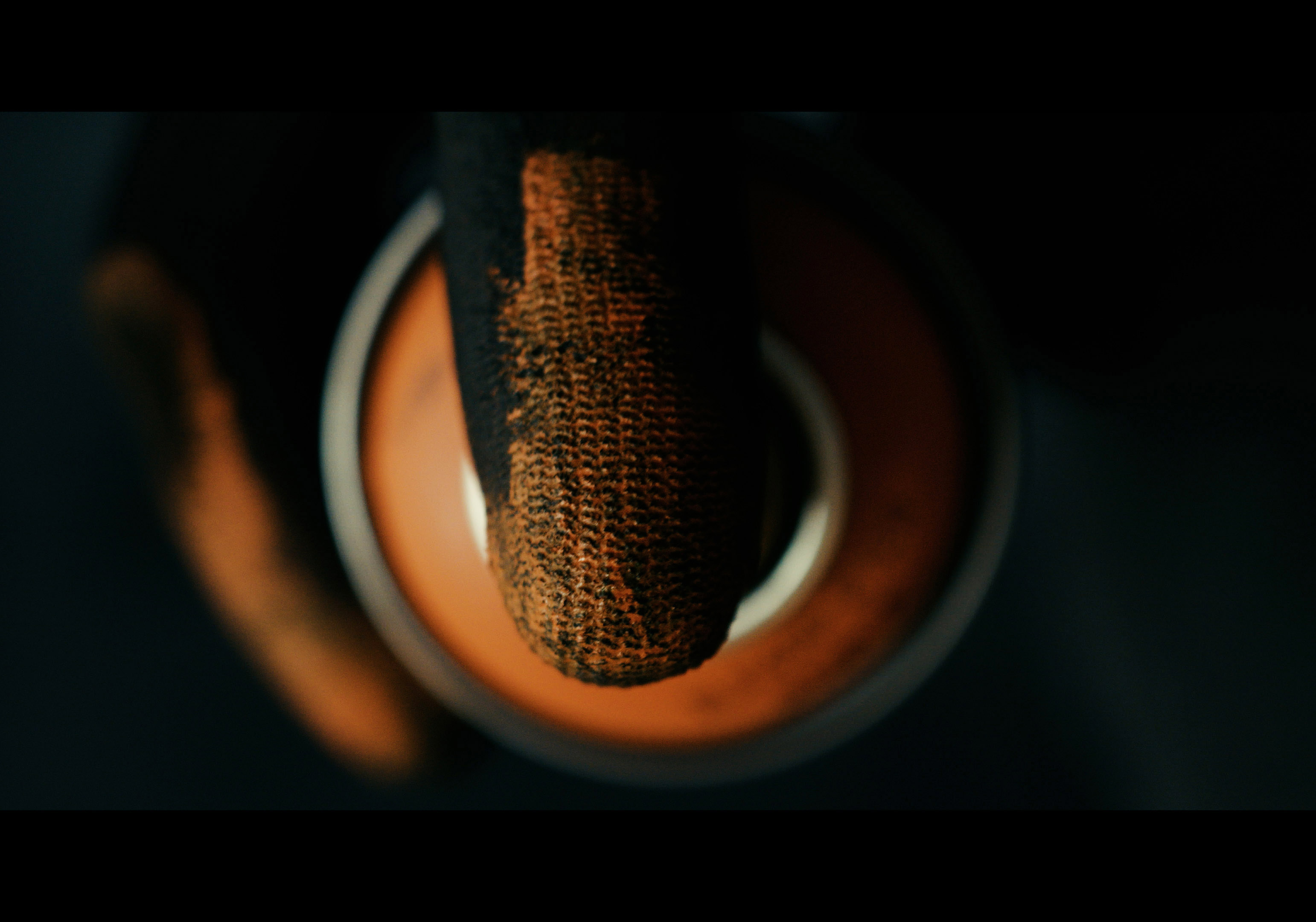 BLACK Artist Edition ATOM ONE BLACK Artist Edition ATOM ONE